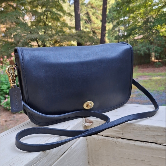 New Vintage 1980's Coach Black Leather Convertible Clutch #9635 - Picture 1 of 16